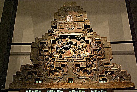 rong vang bach kim