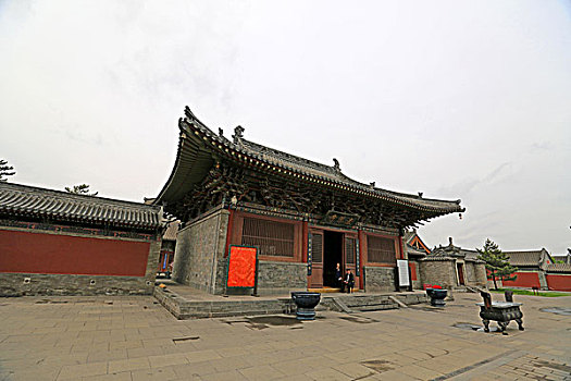 lo bạch thu
