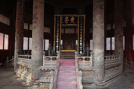 cau gio vang