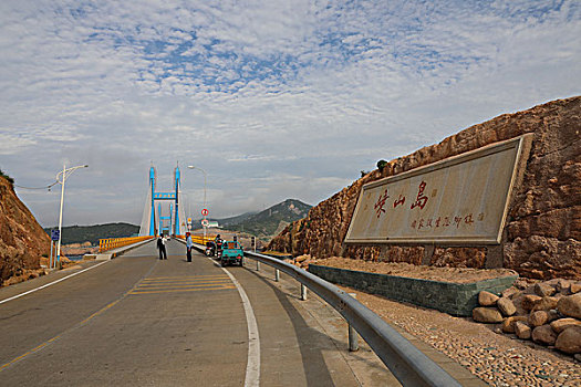 lo bach thu khung 3
