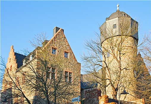 cau 568