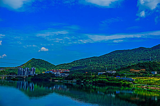 quay thu xo so daklak
