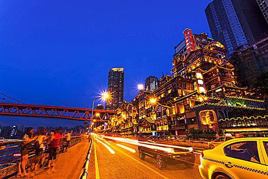 lo bach thu khung 5 ngay
